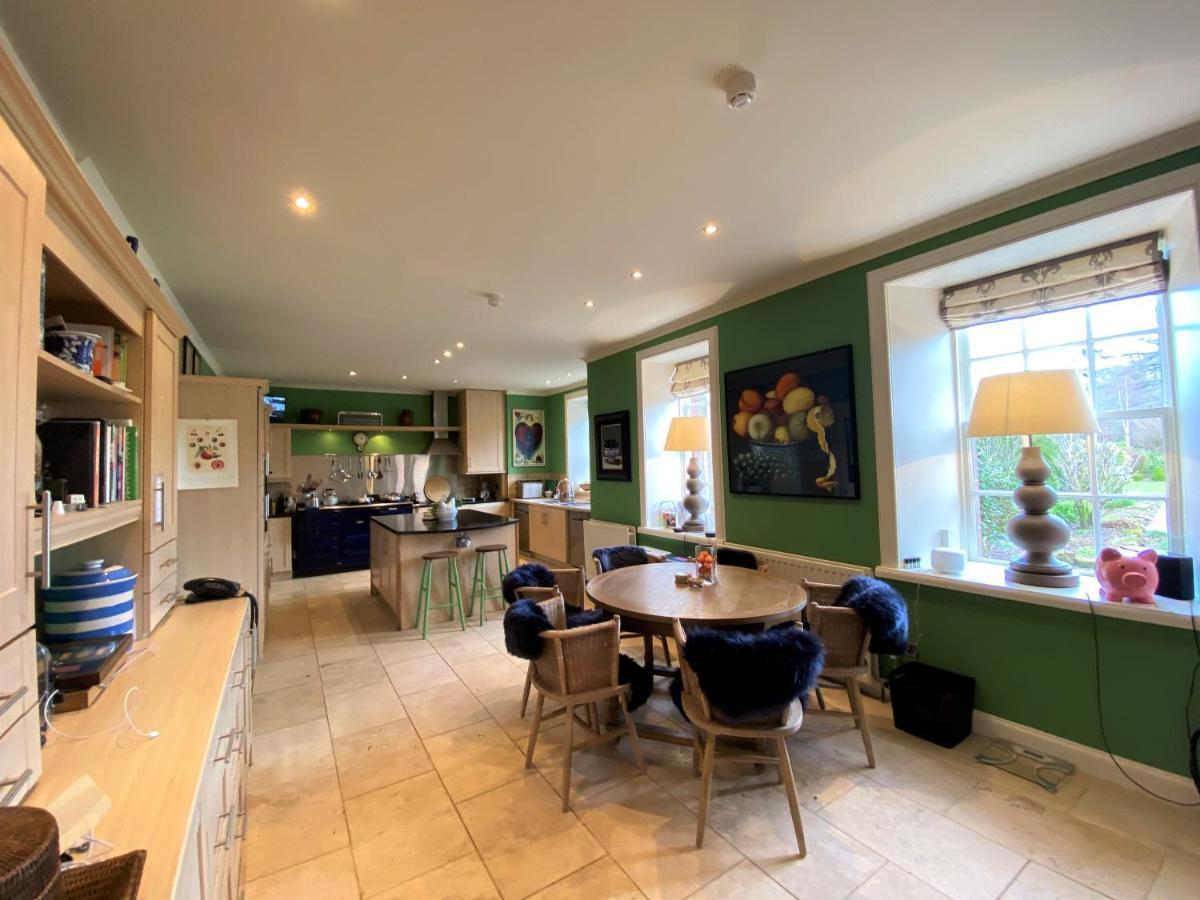 Carnell Country Estate & Holiday Cottages In Ayrshire Hurlford Exteriör bild