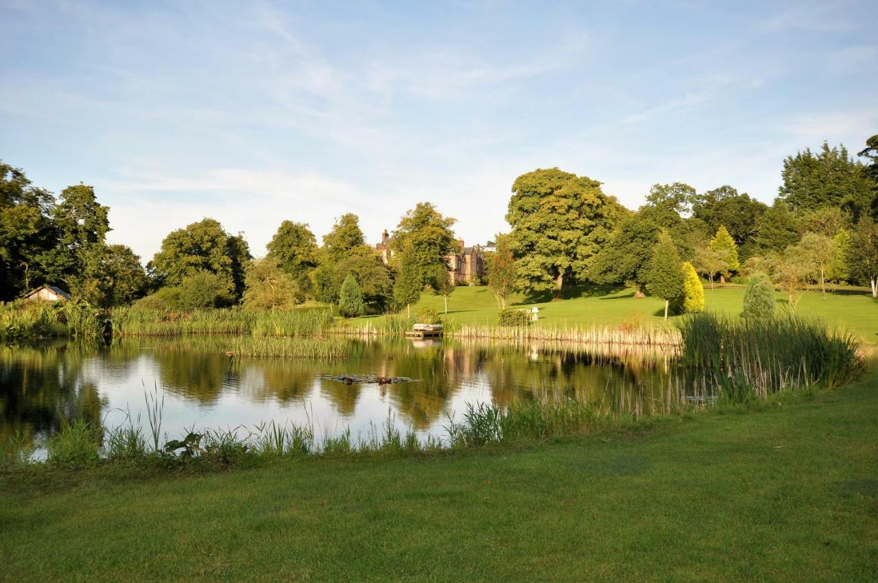 Carnell Country Estate & Holiday Cottages In Ayrshire Hurlford Exteriör bild
