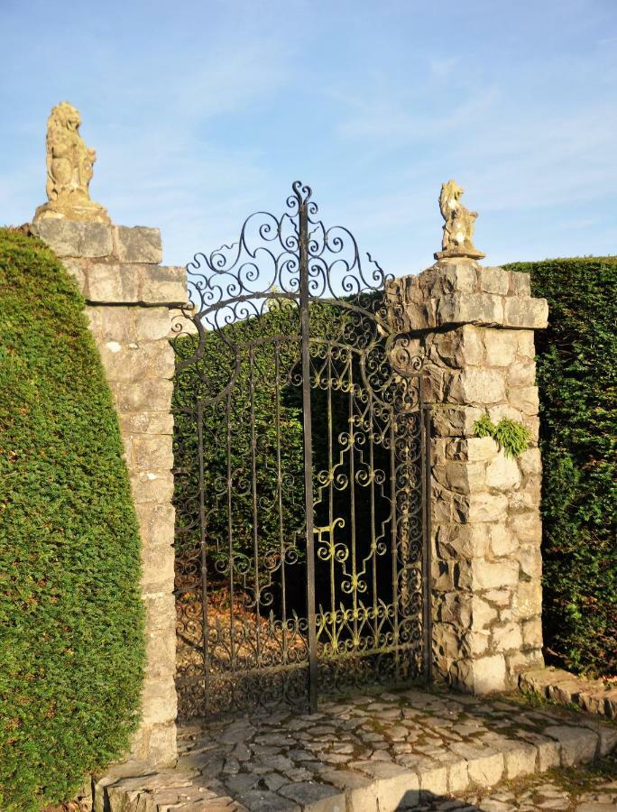 Carnell Country Estate & Holiday Cottages In Ayrshire Hurlford Exteriör bild