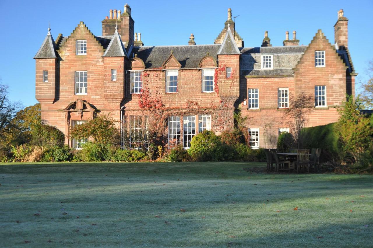 Carnell Country Estate & Holiday Cottages In Ayrshire Hurlford Exteriör bild