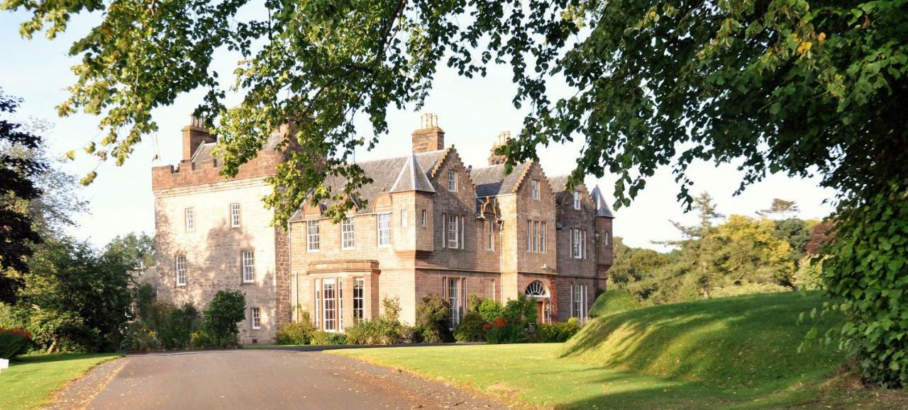 Carnell Country Estate & Holiday Cottages In Ayrshire Hurlford Exteriör bild