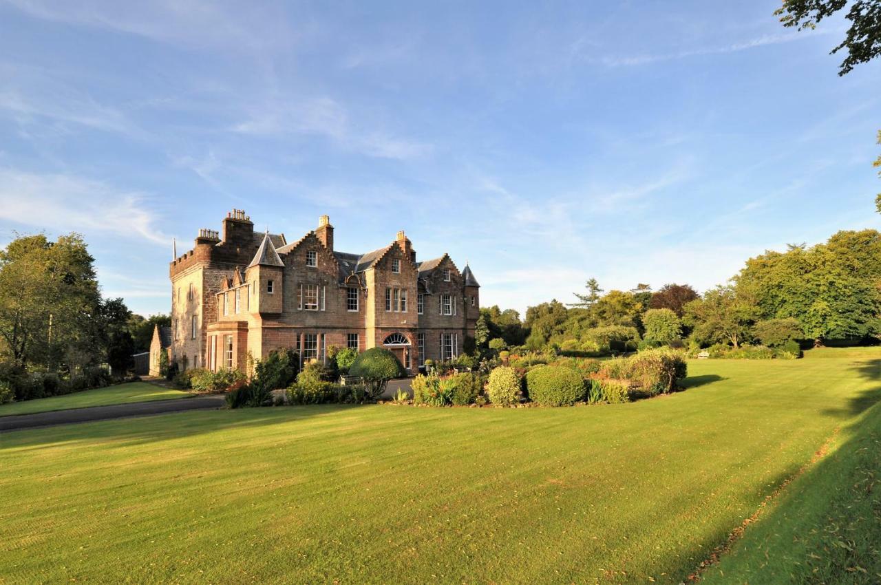 Carnell Country Estate & Holiday Cottages In Ayrshire Hurlford Exteriör bild